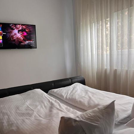 Xili'S Relax And Chill Apartment, Netflix, Peaceful Location In Брашов Экстерьер фото