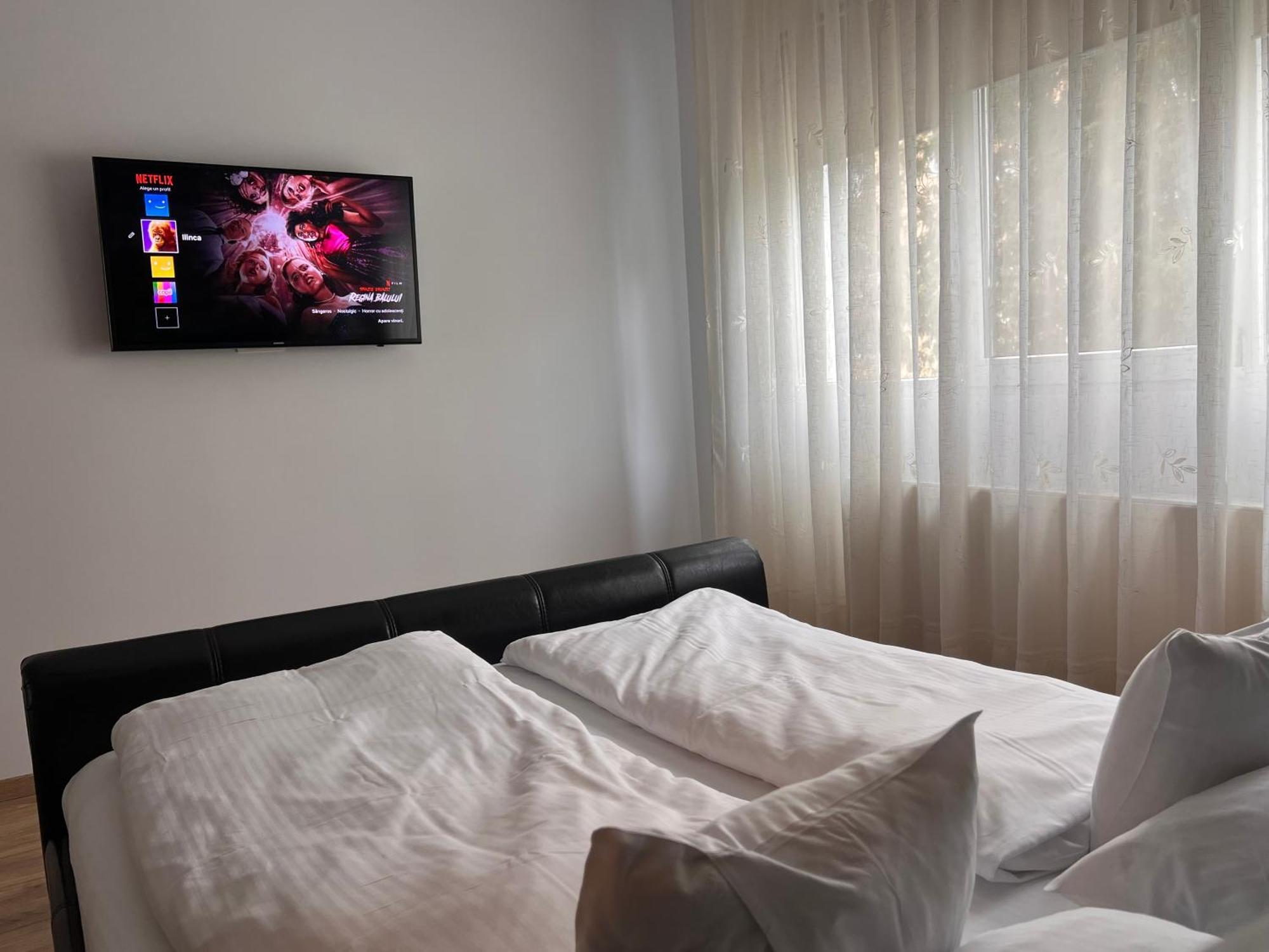 Xili'S Relax And Chill Apartment, Netflix, Peaceful Location In Брашов Экстерьер фото